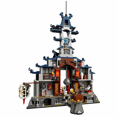 LEGO 70617 Ninjago Evade The Traps Inside Temple Of The Ultimate