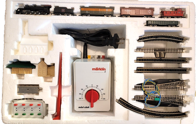 Z Marklin Mini-Club 81461 Burlington Route Freight Set (110v