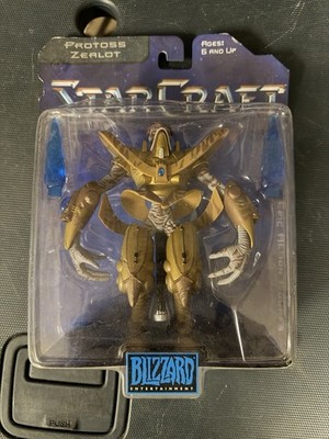 Blizzard Entertainment 1998 Starcraft Protoss Zealot Action Figure
