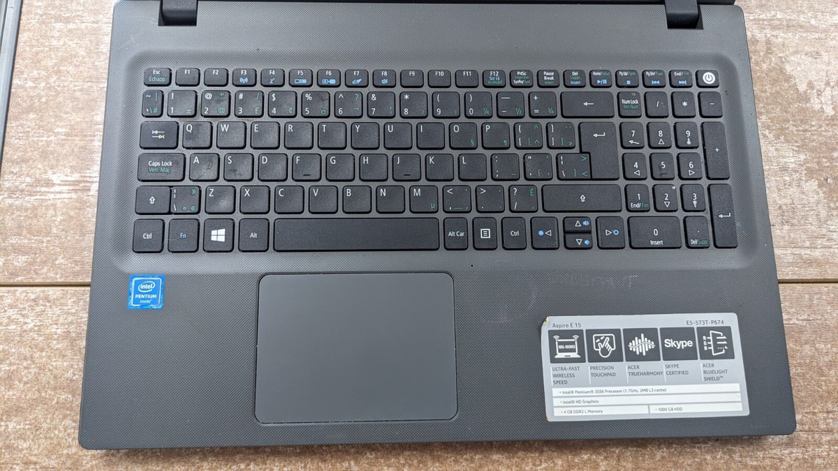 acer aspire E5-573T-P674 Intel Pentium 3556,4gb RAM,1TB HDD