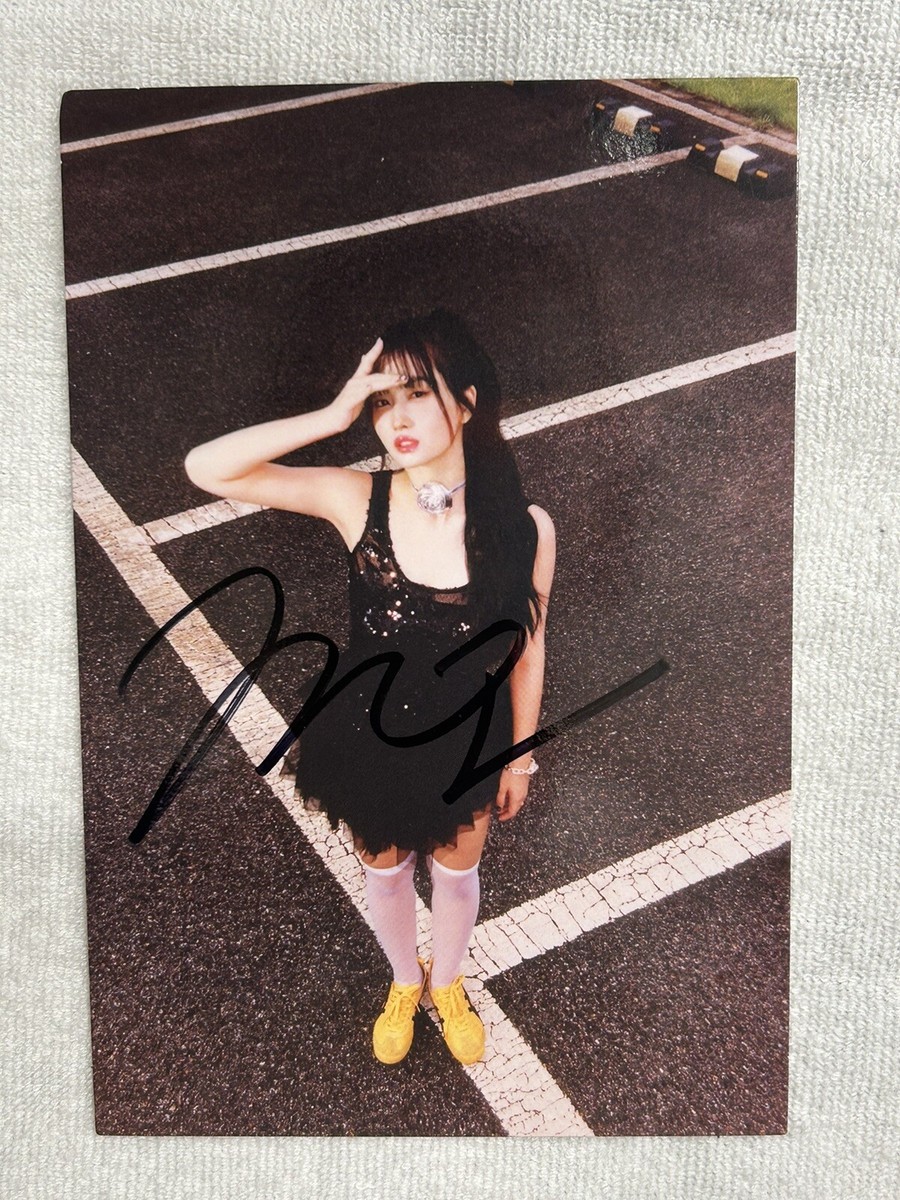 TWICE MOMO STRATEGY SIGNED POSTCARD US SELLER | eBay