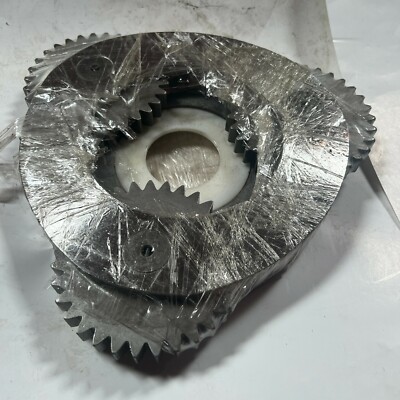 1032597 3103551 CARRIER WITH GEAR FITS HITACHI ZX330-3 ZX350-3