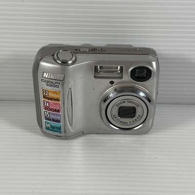 Nikon COOLPIX 3200 3.2MP Digital Camera - No Memory Card, Untested