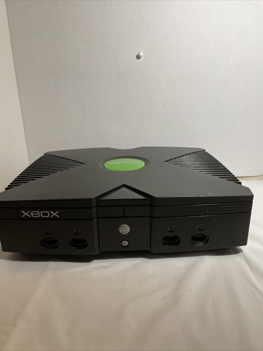 XBox 360 Console, WA 98052-6399 with Two Controllers, Power Cord