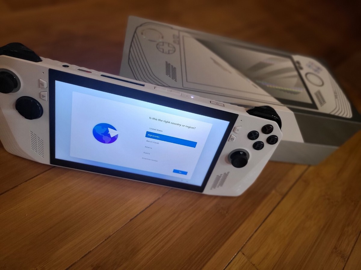 Asus Rog Ally 7” 120Hz FHD 1080p Gaming Handheld -MODEL:RC71L-ALLY