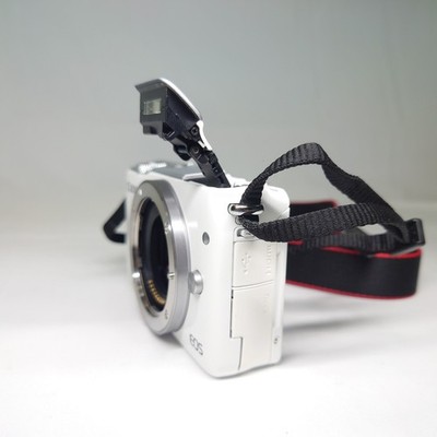 EXC+++] Canon EOS M10 18.0MP camera - White 15-45mm Lens From