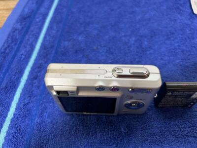 CASIO EXLIM EX-Z40 Compact Digital Camera From Japan | eBay