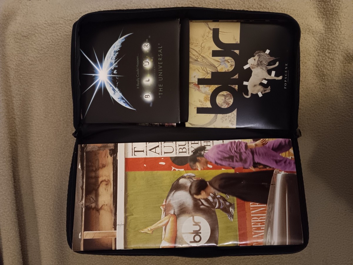 Blur ‎– 10th Anniversary Box Set (1999), 22 Singles and Booklet