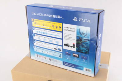 Sony PlayStation 4 - Original Glacier White 500GB (CUH2100AB02