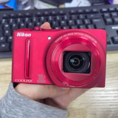 Nikon COOLPIX S9100 12.1MP CMOS Digital Camera 18x Optical Zoom