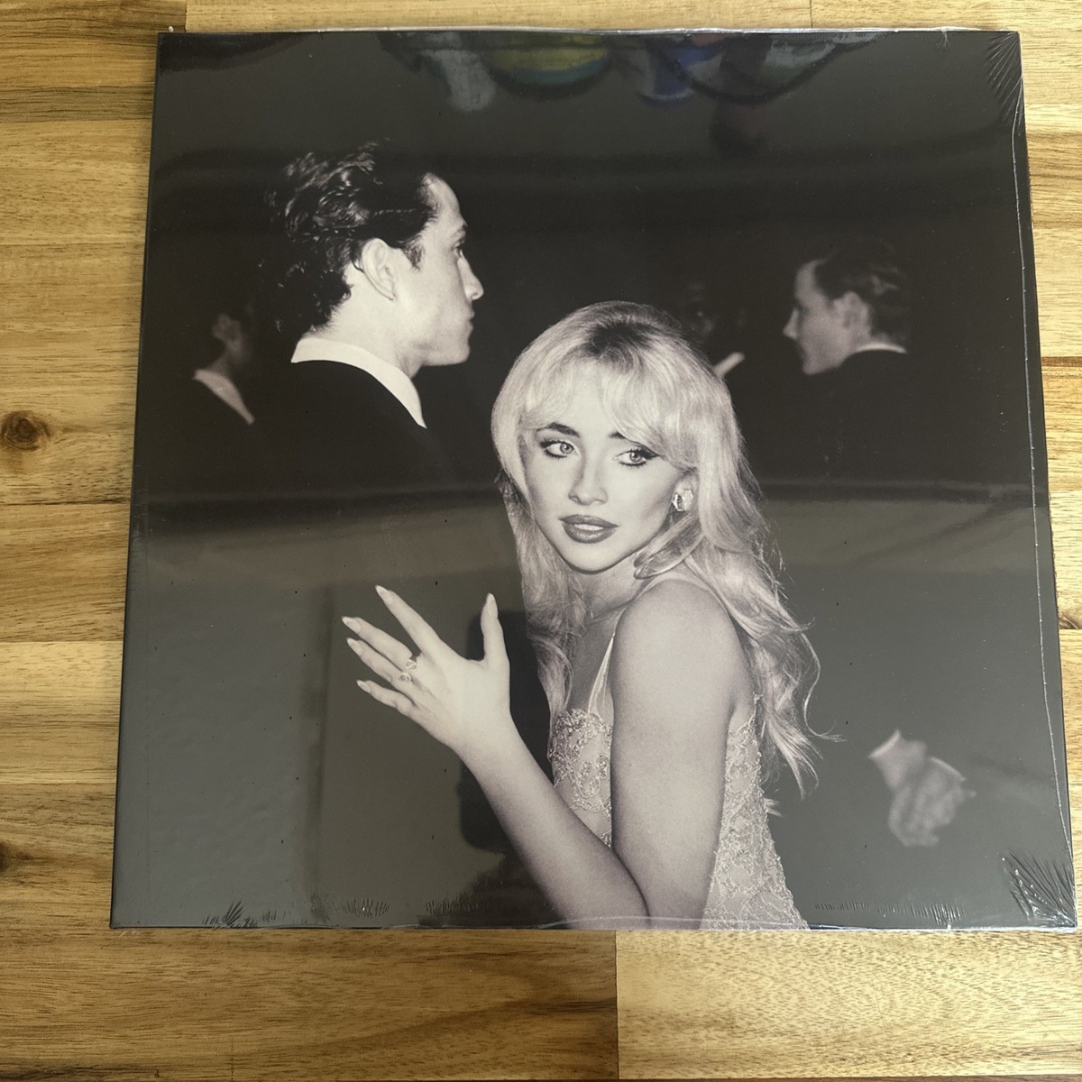 SIGNED Sabrina Carpenter Vinyl LP – MAN'S BEST FRIEND D2C ALT