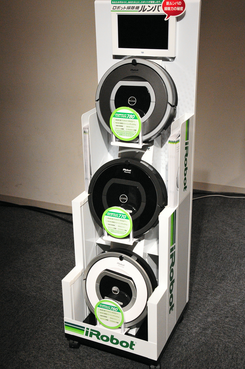 歴代機体や日本未発売機体まで登場、「ルンバ 700シリーズ」フォト