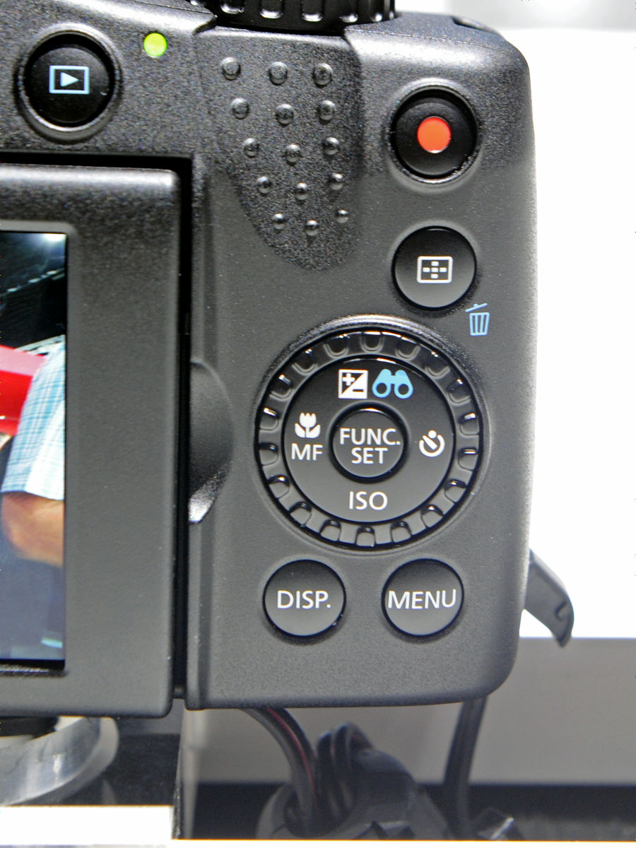 世界初の光学50倍ズーム搭載コンデジ「PowerShot SX50 HS」実機