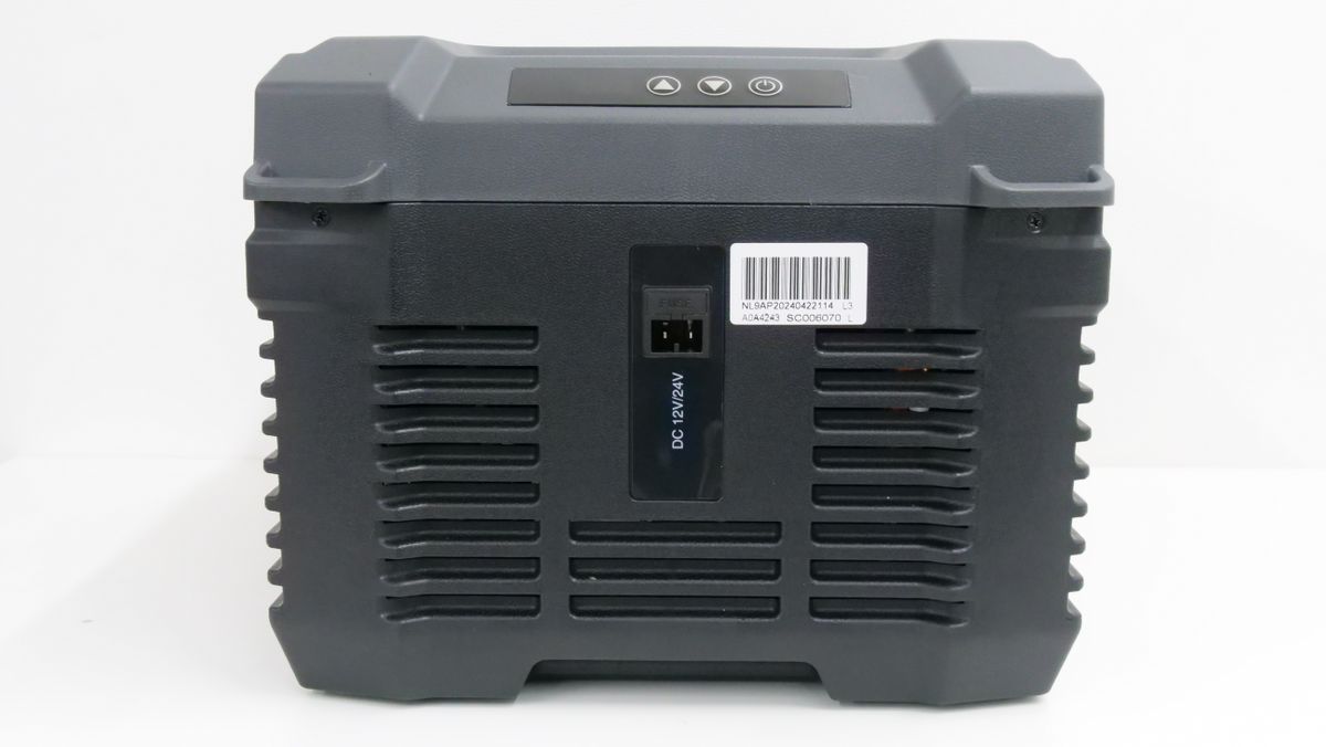 飲食物がたっぷり入る上に車載電源対応でアウトドアレジャーにピッタリ