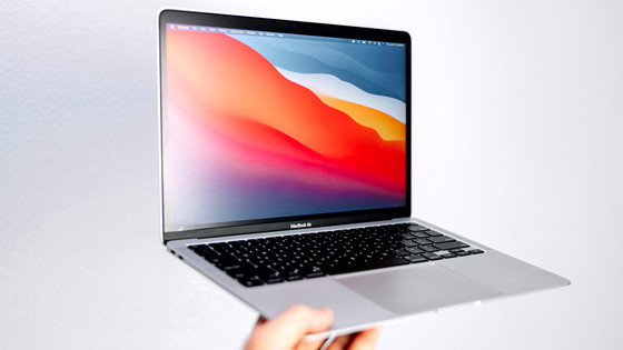 AppleのmacOS Sequoia 15.2アップデートが未発表の「MacBook Air (13