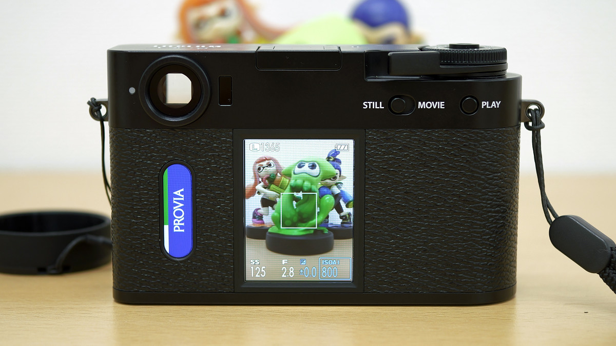 小型デジカメ「X half」は「プレビューを確認せずにフィルムが切れる