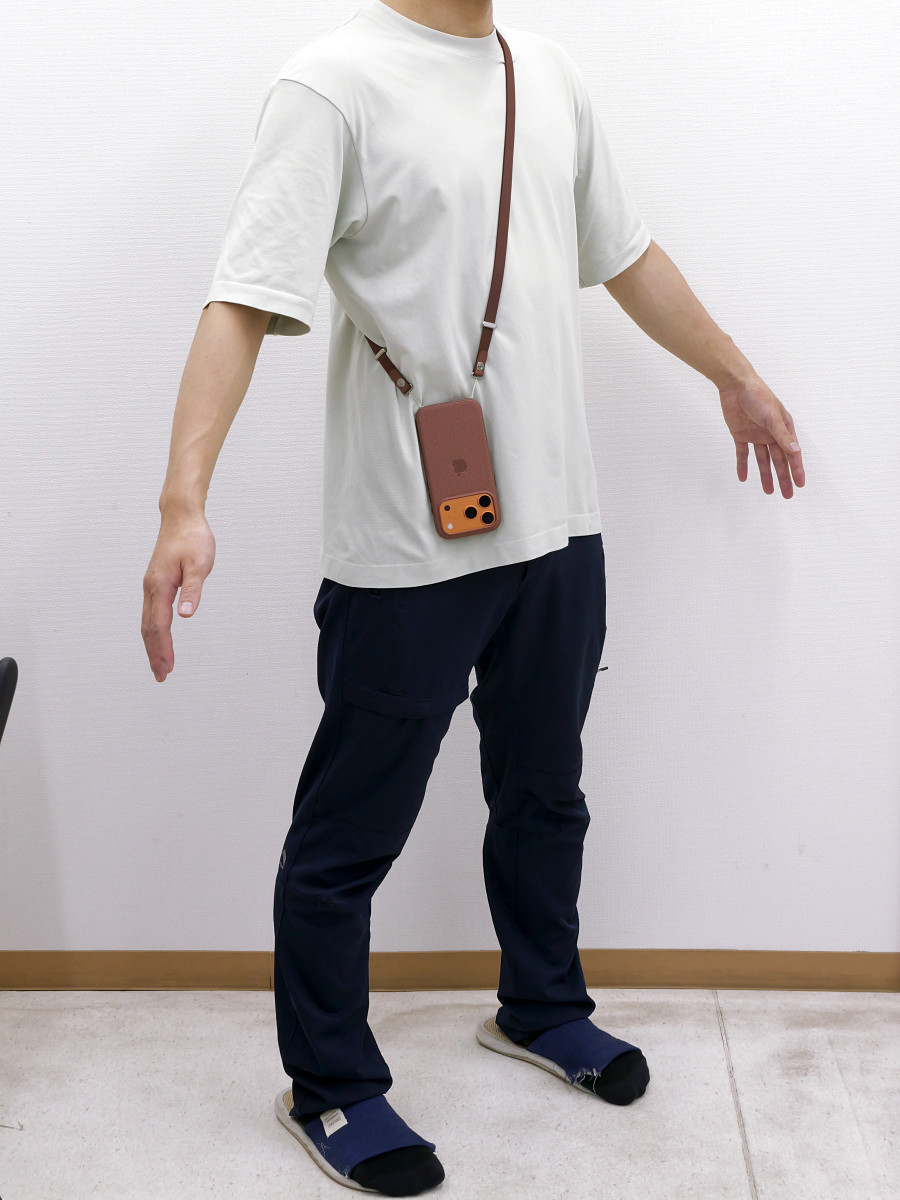 Appleの「1万円のヒモ」「iPhone 17 Pro専用ケース」「iPhone Air専用