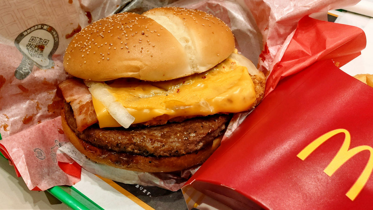 パティと相性抜群のソースでしっかりお腹が満たされるマクドナルド