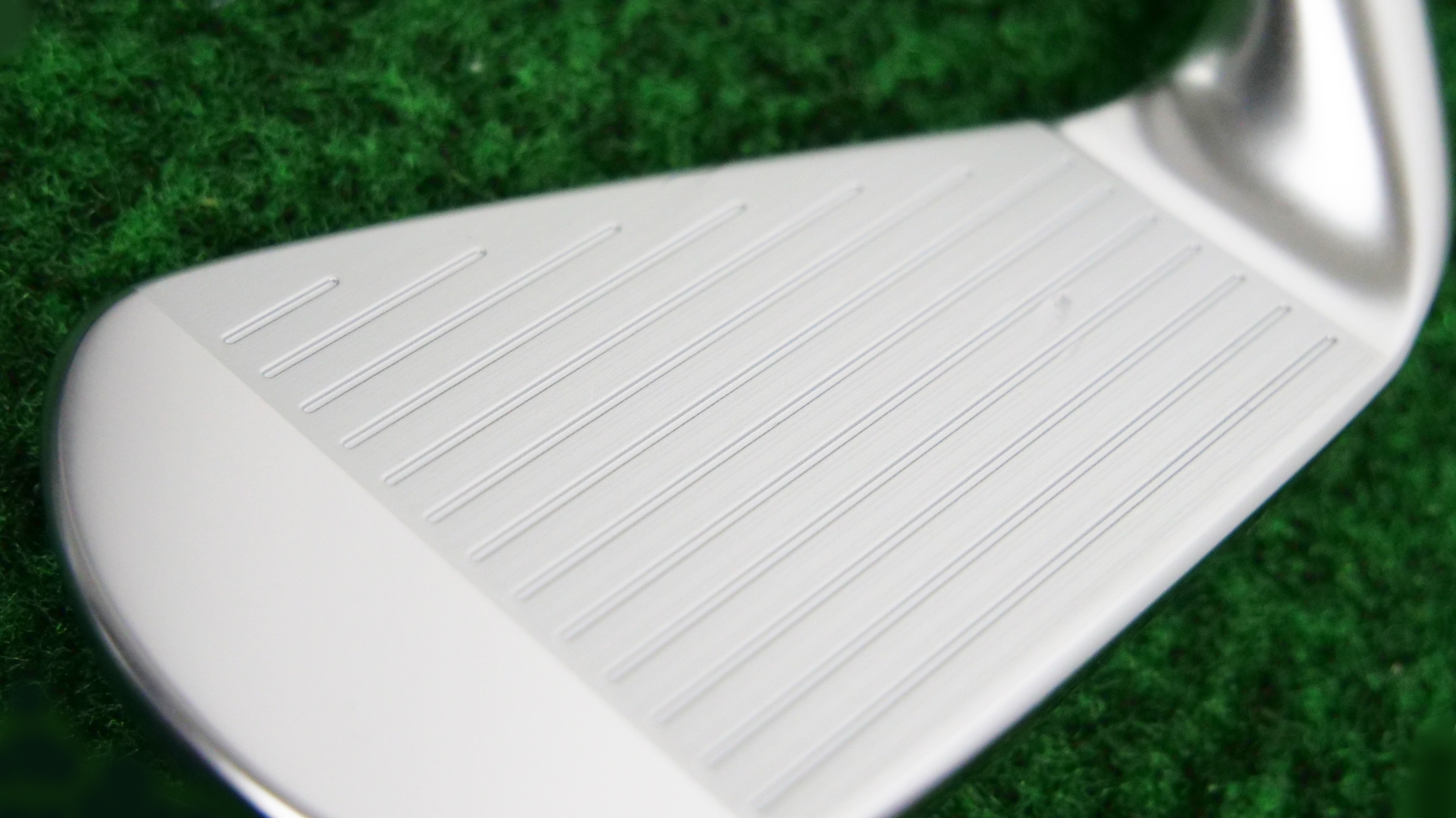 スリクソン ZXi7 アイアンを筒康博が試打「『5』と迷うが打感優先なら