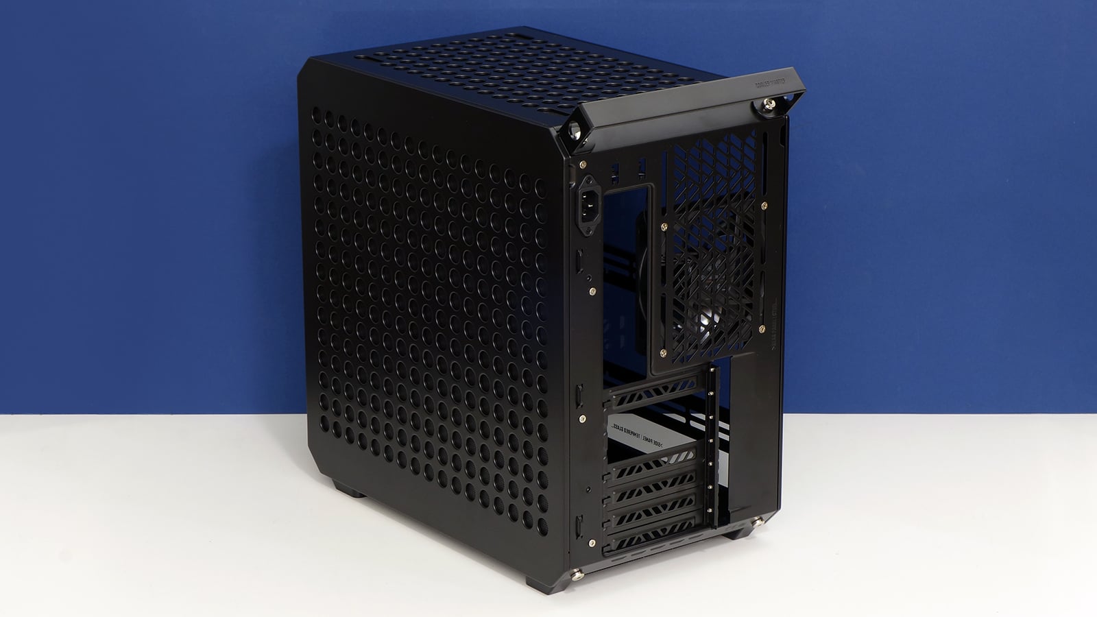 Cooler Master Qube 500 Flatpack Review | PCMag