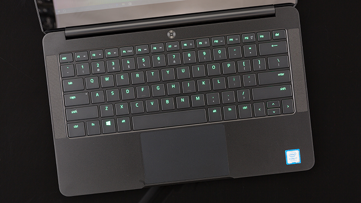 New Razer Blade Stealth (Intel Core i7, QHD Touch, Late 2016