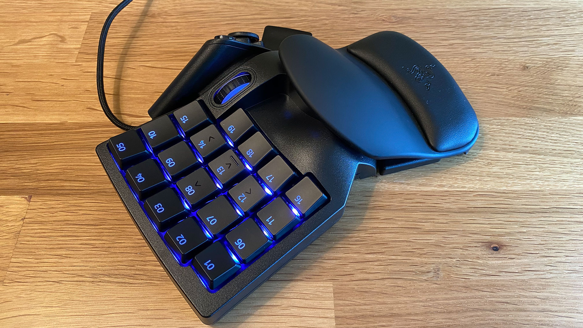 Razer Tartarus Pro Review | PCMag