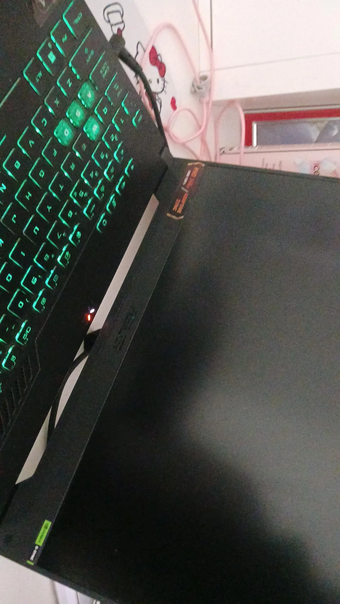 どうやってノートパソコンの電源を入れるの？ : r/ASUS