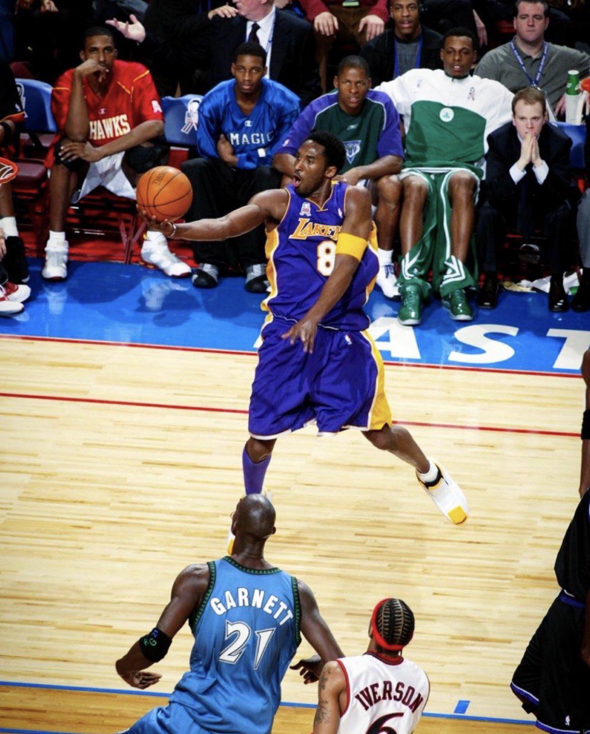 2002年のNBAオールスターゲームでのコービー・ブライアント。 : r