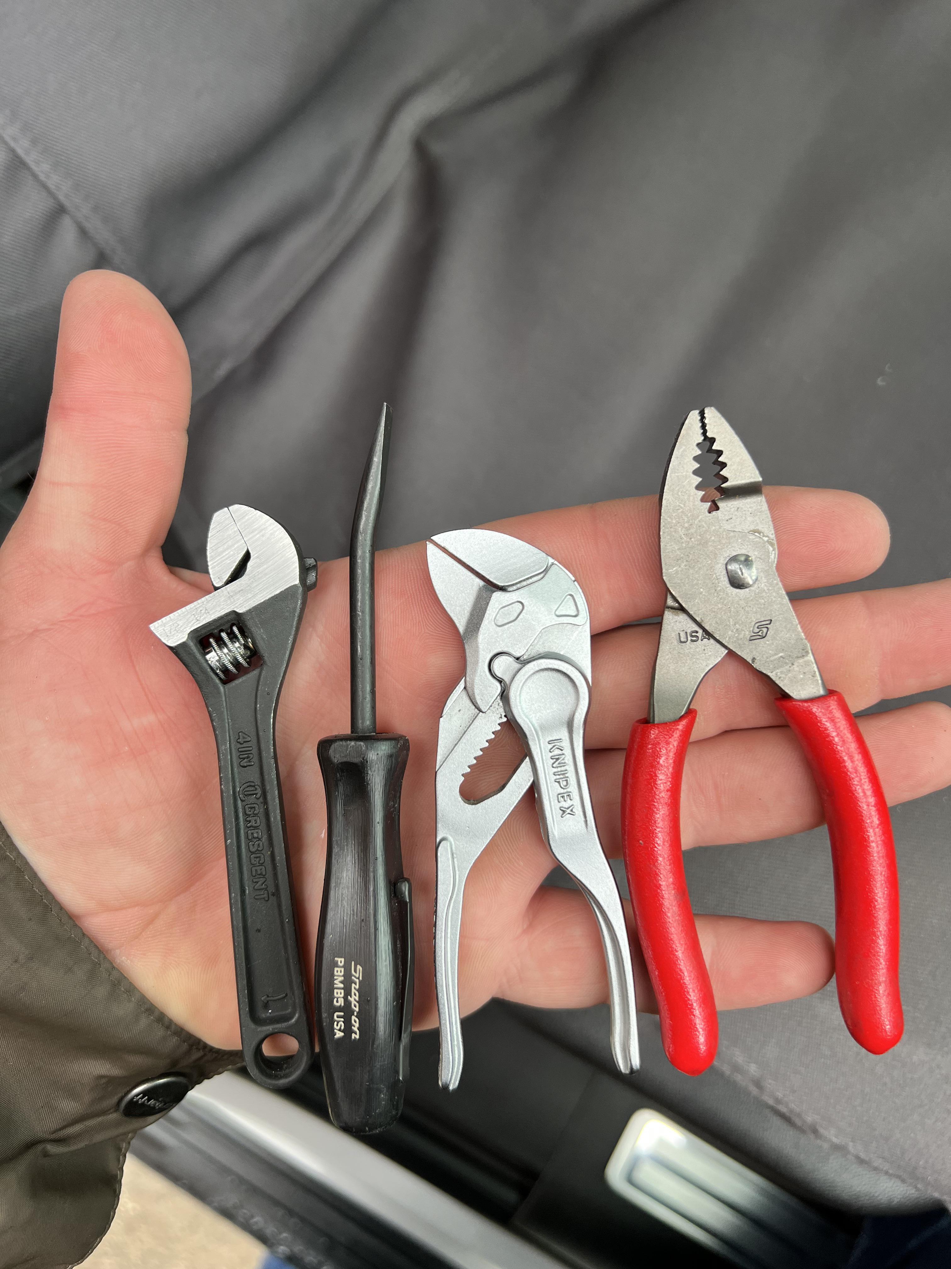 こいつらで直せないなら、いらないね😂 Crescent 4インチ調整可能 Snap