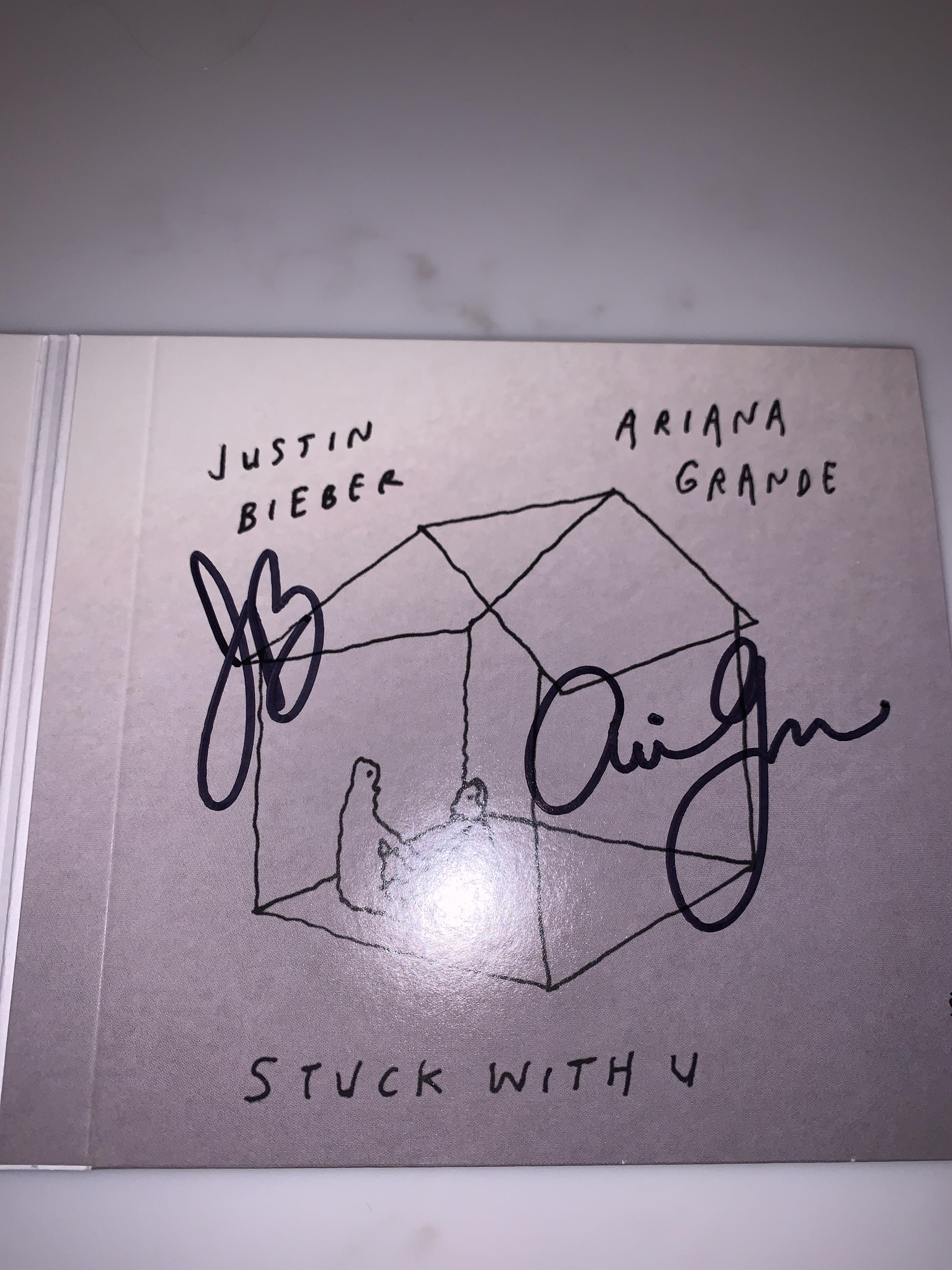 stuck with u サイン入りCD：これ、もしかしてオートペン？みんなは