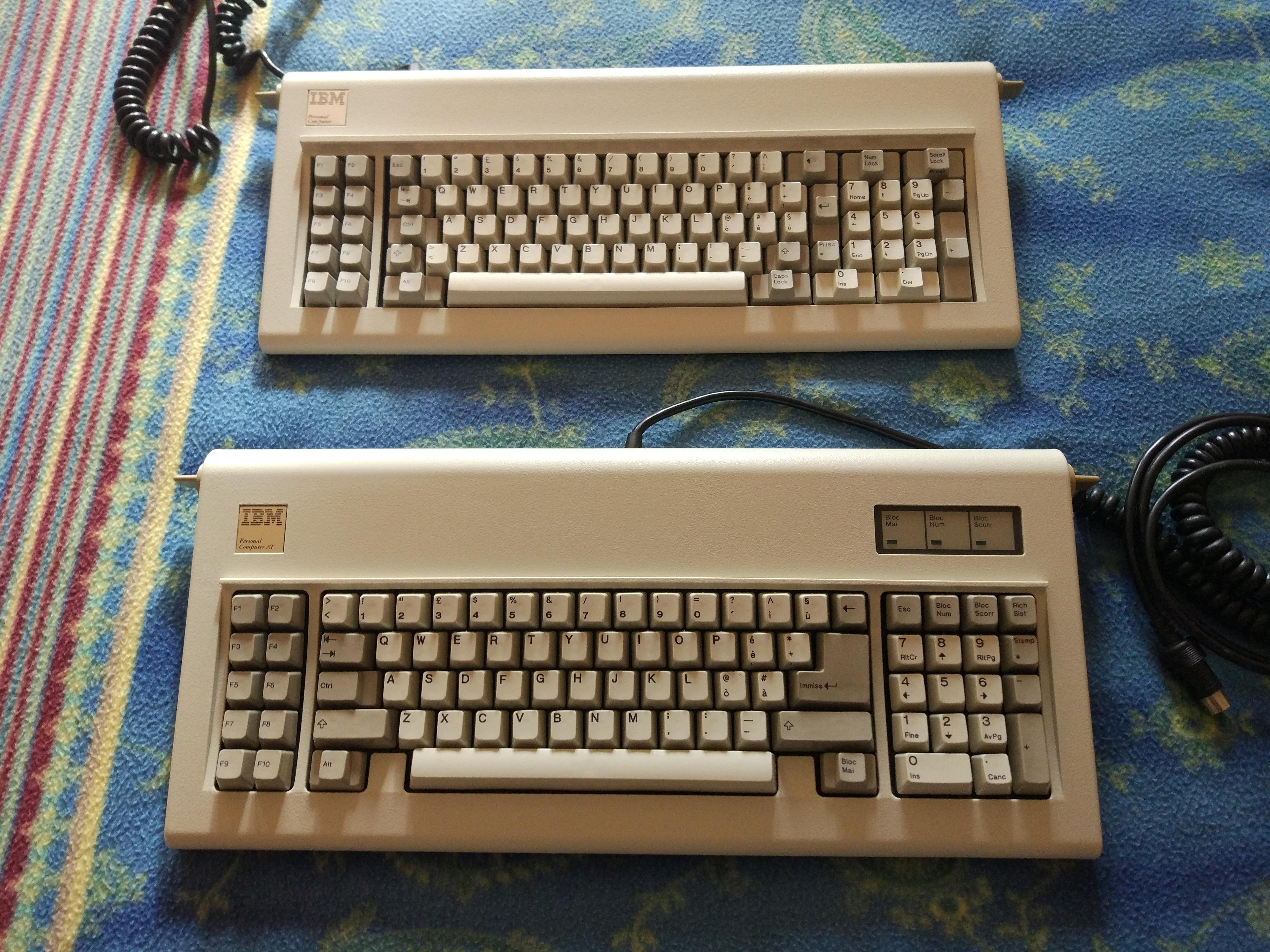 写真]IBM Model F、XT、そしてAT : r/MechanicalKeyboards