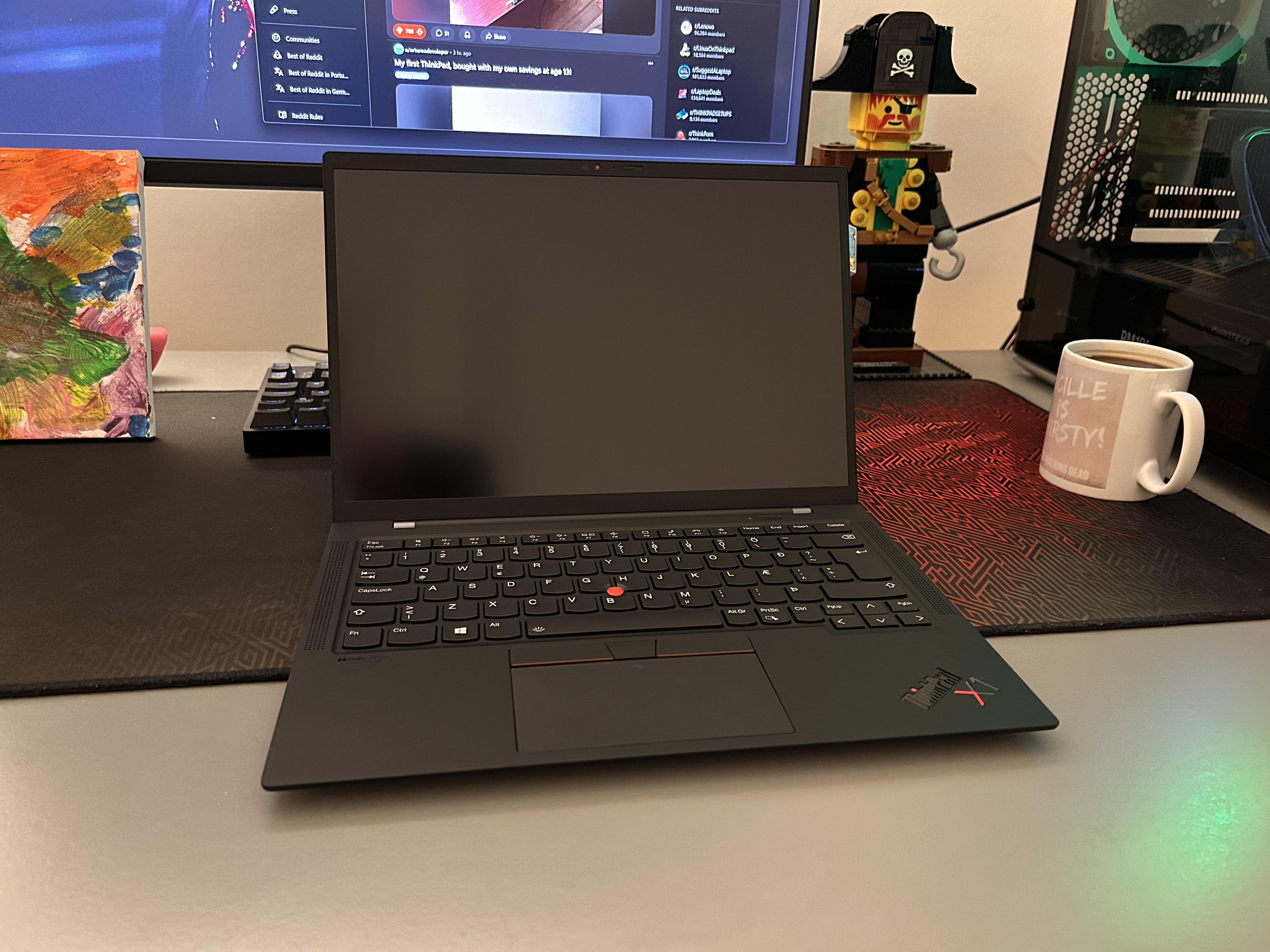 更新: 安価で修理も簡単だろうと思って、欠陥のある X1 Carbon Gen 9