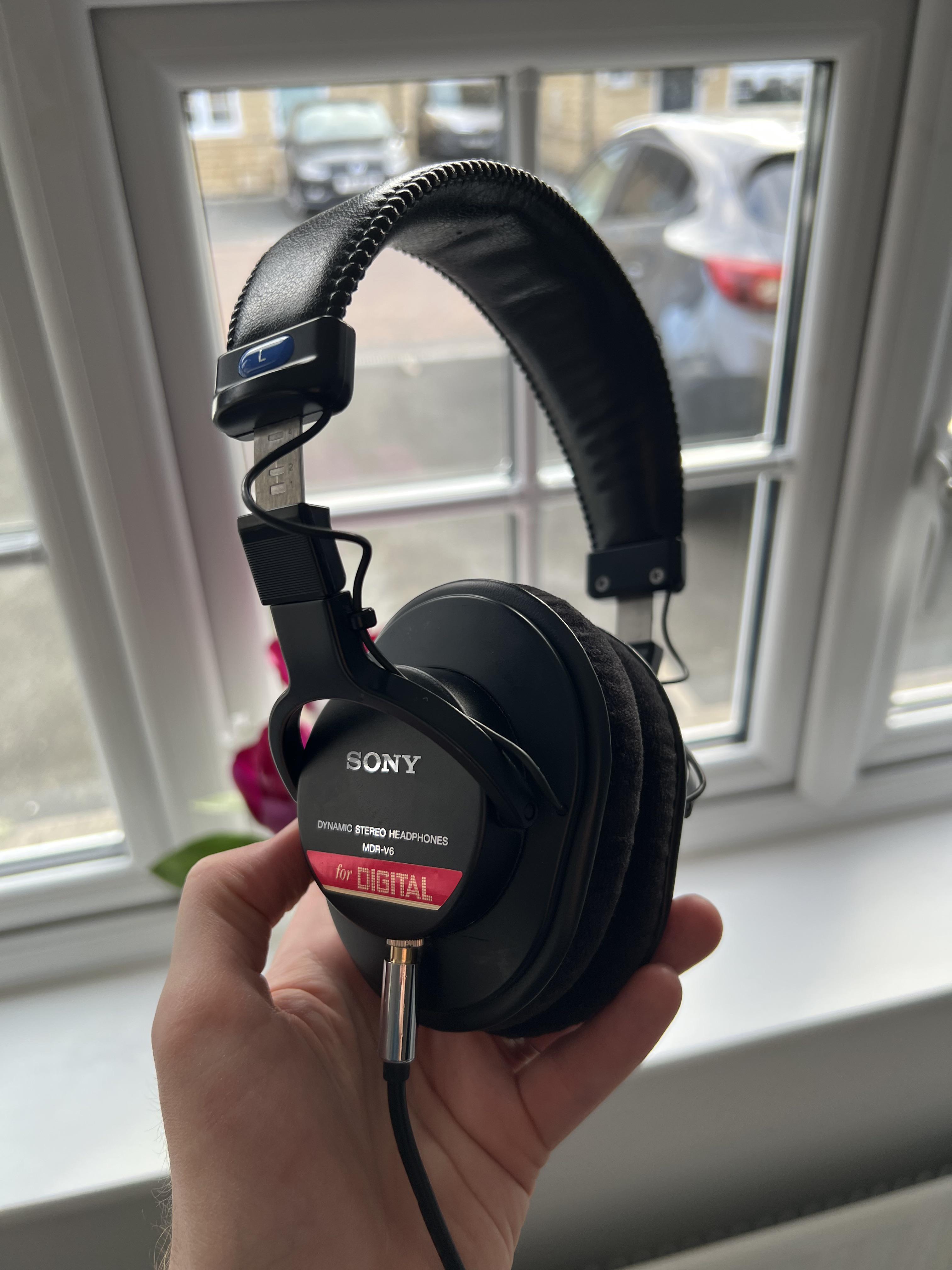 Sony MDR-V6は最高だよ : r/SonyHeadphones