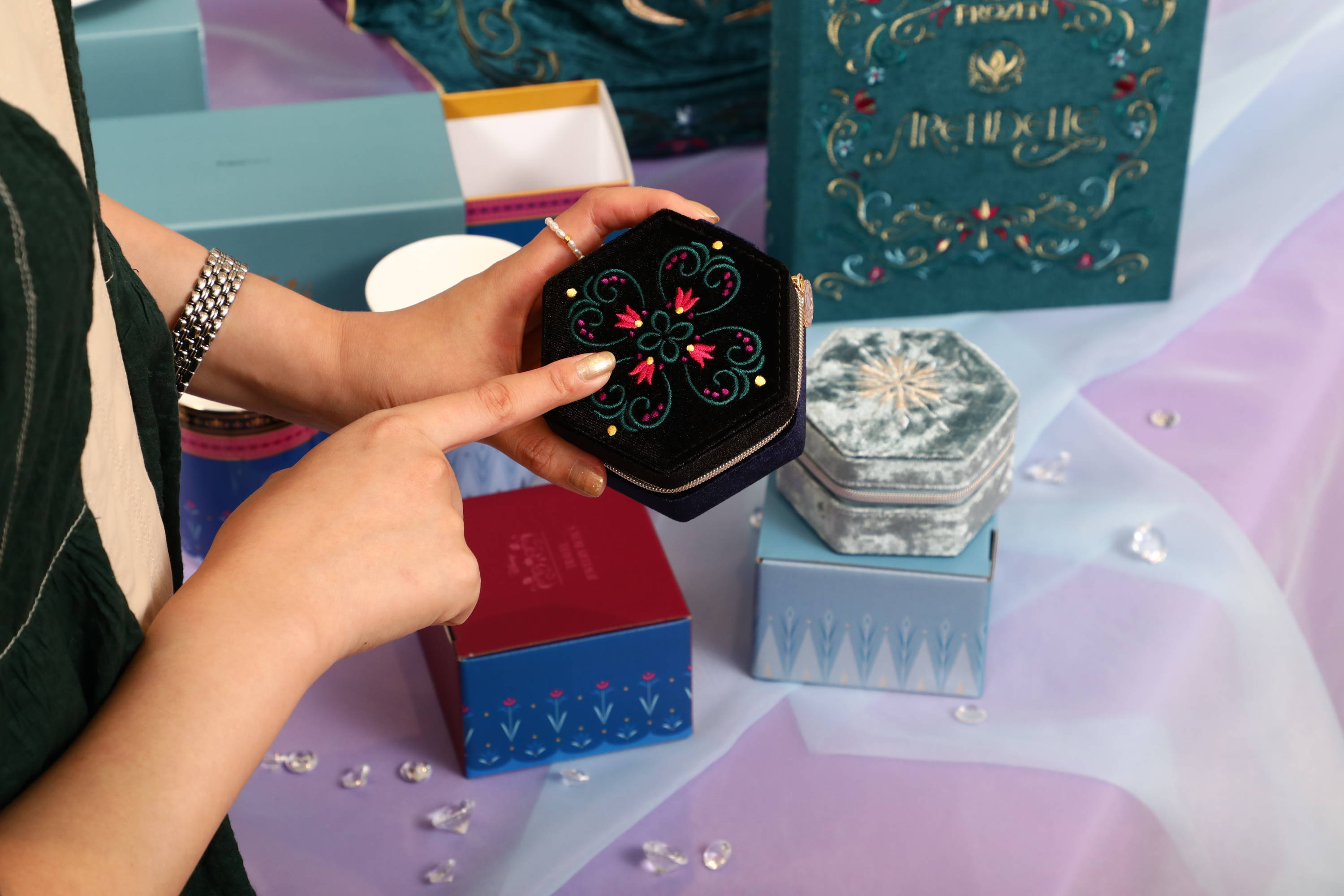 開発秘話】物語に入り込んだような体験を｜ディズニー MAGIC of