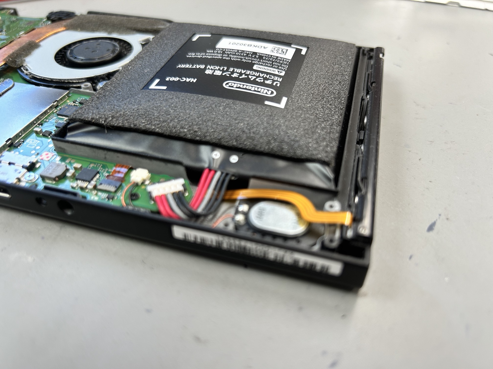 Nintendo Switchのバッテリー膨張は放置して大丈夫？膨らむ原因と対処