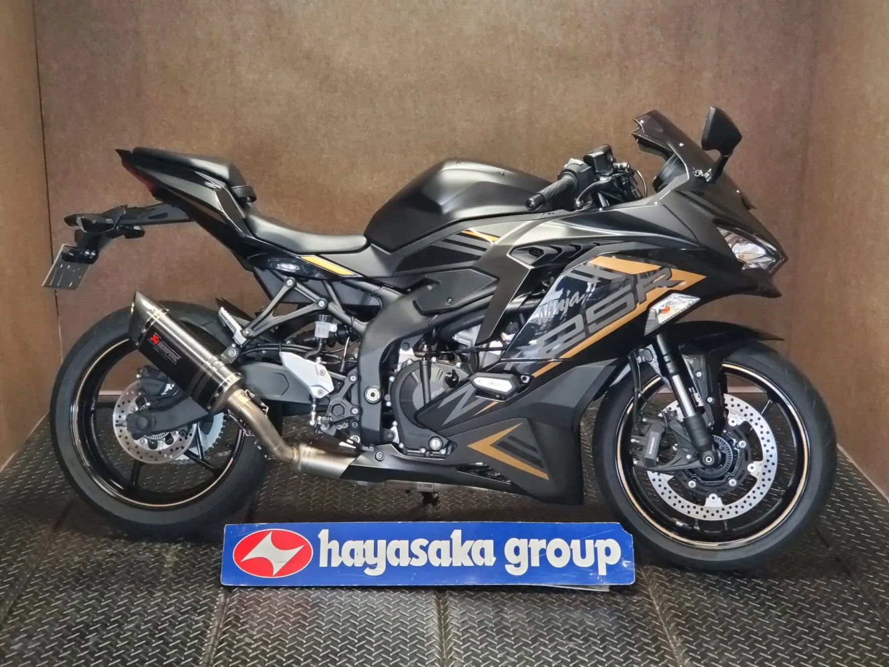 上げろ回転数！NinjaZX-25R フルEX装着 特選中古車！｜バイク・自転車