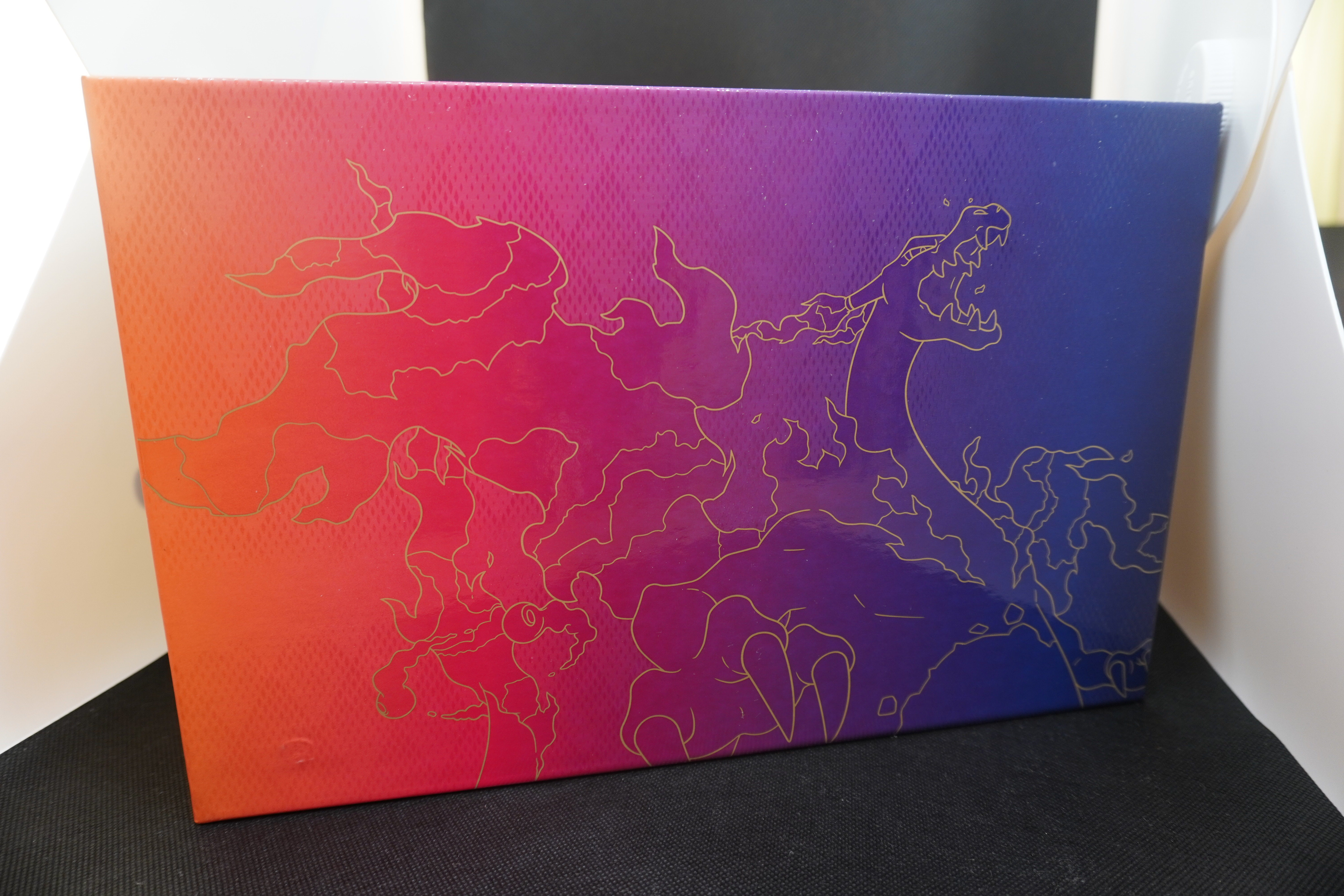 ポケカ】リザードンのウルトラプレミアムコレクションボックス開封