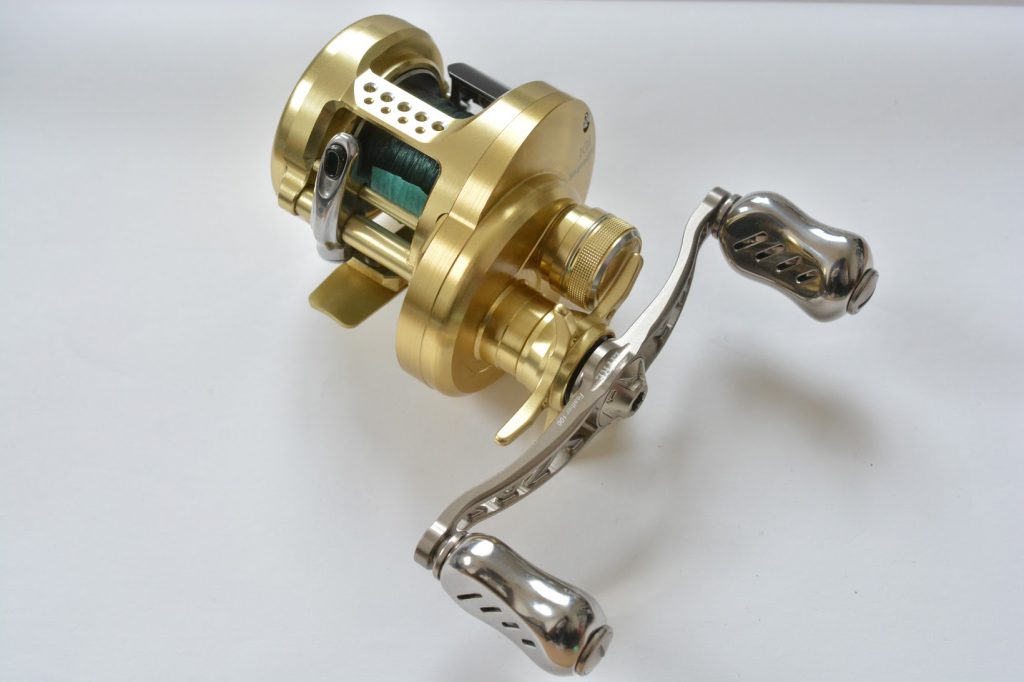 14カルカッタコンクエスト100 カスタム。巻きモノ最高峰リールの弱点を