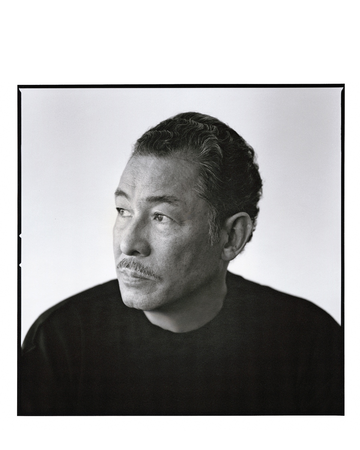 三宅一生による「3つの革新性」と「遠い射程のファッションデザイン