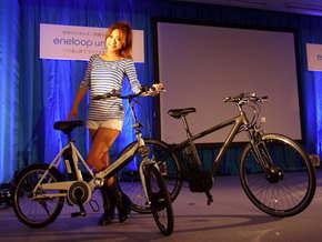 三洋「eneloop bike」に実売10万円の折りたたみ型 高級スポーツタイプ