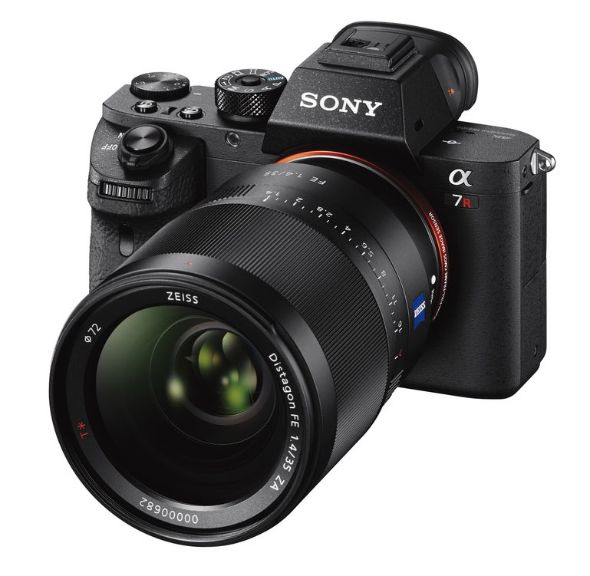 ソニー、ISO 10万相当・フルサイズ裏面照射CMOS搭載ミラーレス一眼