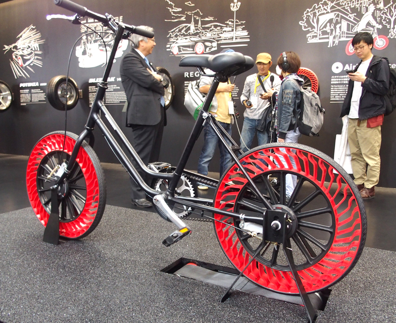 メンテフリー目指す」 パンクしない自転車タイヤ、開発の狙い：東京