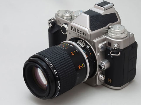 Df」で楽しむ、初めてのMFニッコール――ニコン「Ai Micro-Nikkor 105mm