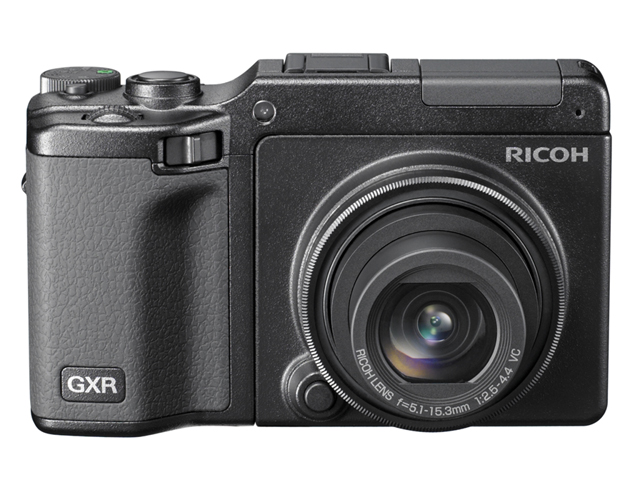 リコー「GXR」に3倍ズームレンズユニットをセットした「GXR＋S10 KIT