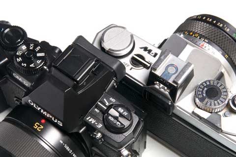 実用度の高いハイエンドミラーレス 「OLYMPUS OM-D E-M1」（1/4 ページ