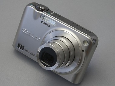 高機能がウリの12メガコンパクト――カシオ「EXILIM ZOOM EX-Z1200