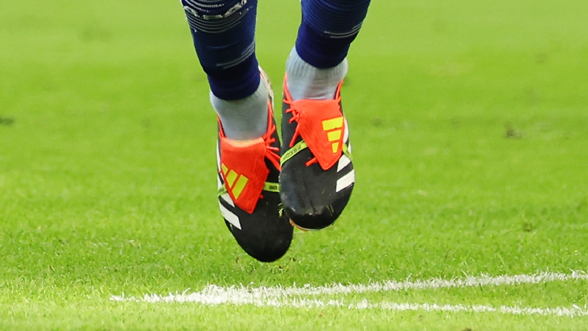 南野拓実、adidas新スパイクの“ベロ”に惚れる！「めちゃくちゃ