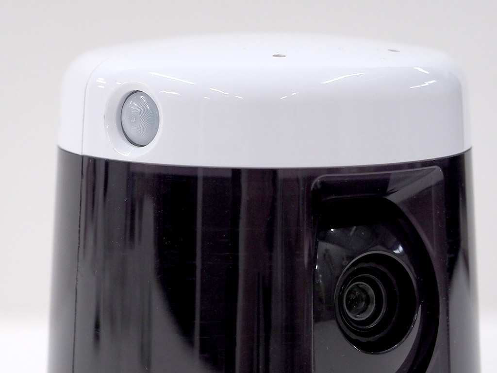 いい子にお留守番してるかな？ 自動追尾で姿を確認できるペットカメラ