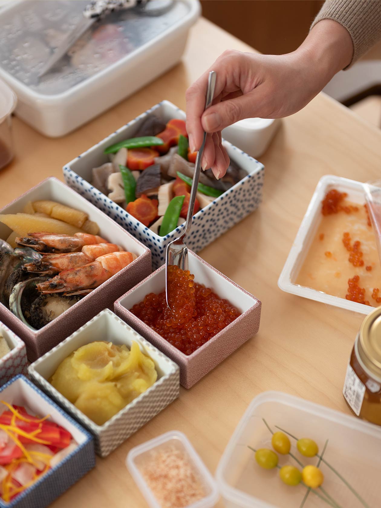 scopeTIME&STYLE 重箱　中サイズ2段 重箱 2段 8寸 24cm お重 日本製 山中塗 天上の舞 胴張 中子 仕切り付き