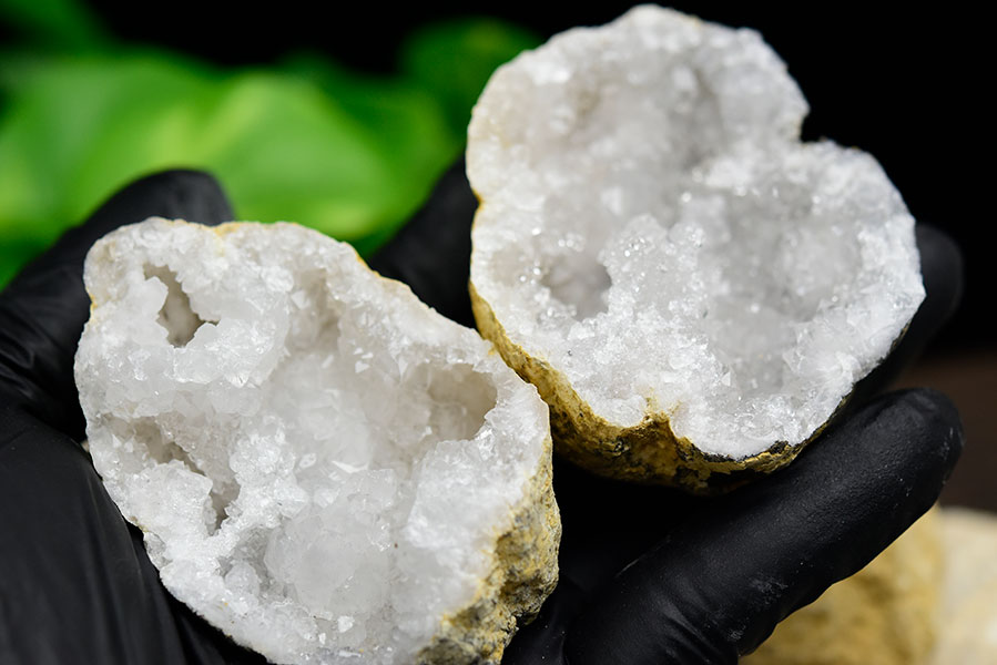 楽天市場】水晶 カルサイト ジオード 晶洞 原石 モロッコ・スマラ産